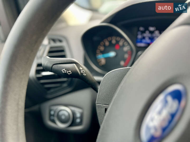 Внедорожник / Кроссовер Ford Escape 2016 в Киеве