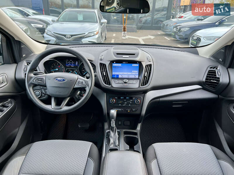 Внедорожник / Кроссовер Ford Escape 2016 в Киеве