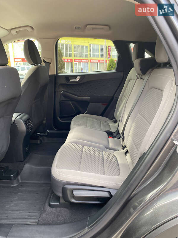 Позашляховик / Кросовер Ford Escape 2019 в Івано-Франківську