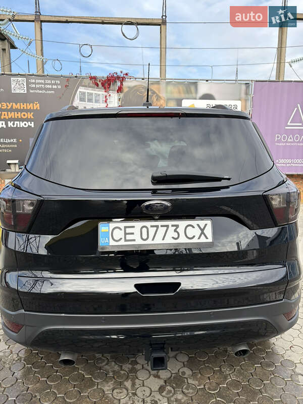 Внедорожник / Кроссовер Ford Escape 2017 в Черновцах