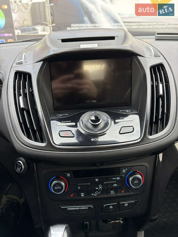 Внедорожник / Кроссовер Ford Escape 2017 в Черновцах