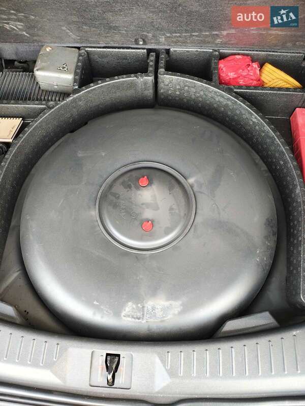 Внедорожник / Кроссовер Ford Escape 2014 в Кривом Роге