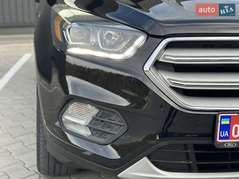 Позашляховик / Кросовер Ford Escape 2018 в Дубні фото 18 Позашляховик / Кросовер Ford Escape 2018 в Дубні