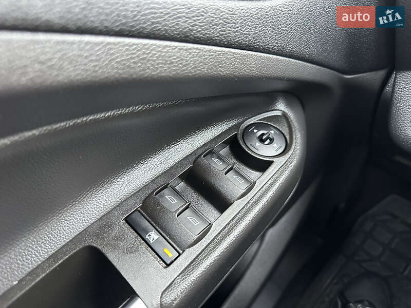 Позашляховик / Кросовер Ford Escape 2018 в Дубні фото 36 Позашляховик / Кросовер Ford Escape 2018 в Дубні