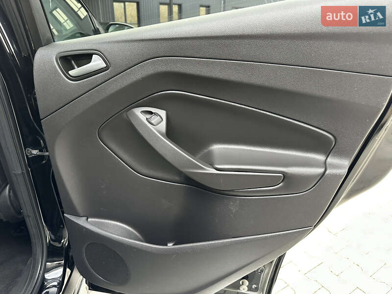 Позашляховик / Кросовер Ford Escape 2018 в Дубні фото 61 Позашляховик / Кросовер Ford Escape 2018 в Дубні