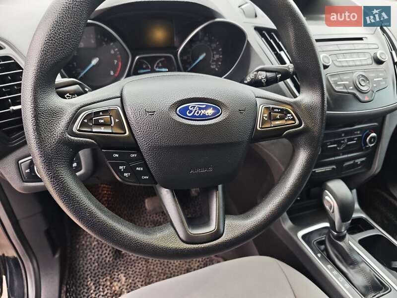 Позашляховик / Кросовер Ford Escape 2016 в Сумах