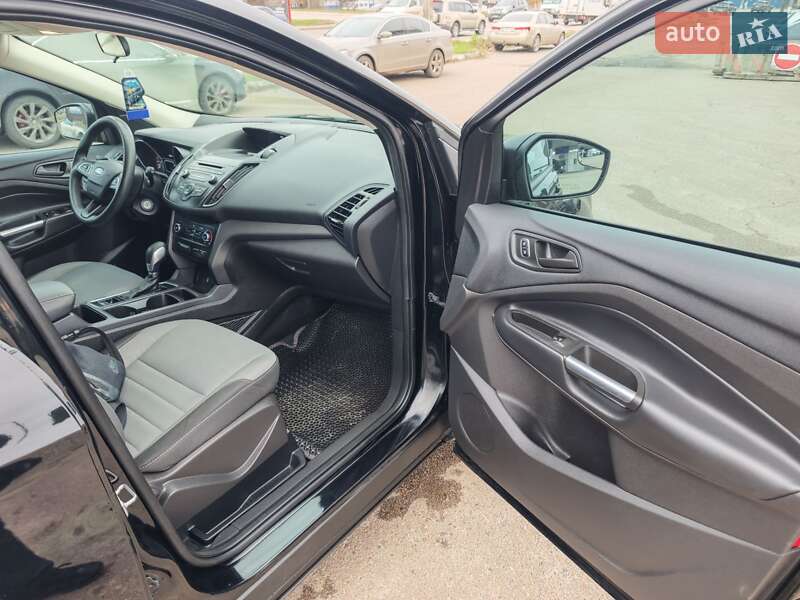 Позашляховик / Кросовер Ford Escape 2016 в Сумах