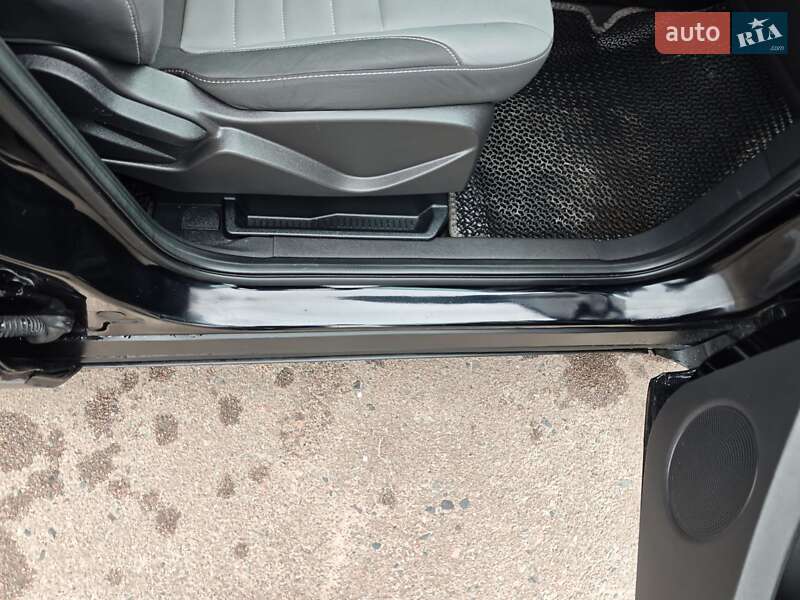 Позашляховик / Кросовер Ford Escape 2016 в Сумах