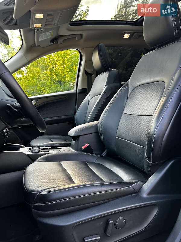 Внедорожник / Кроссовер Ford Escape 2019 в Львове фото 4 Внедорожник / Кроссовер Ford Escape 2019 в Львове