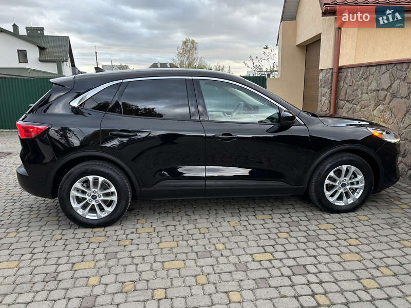 Внедорожник / Кроссовер Ford Escape 2020 в Львове