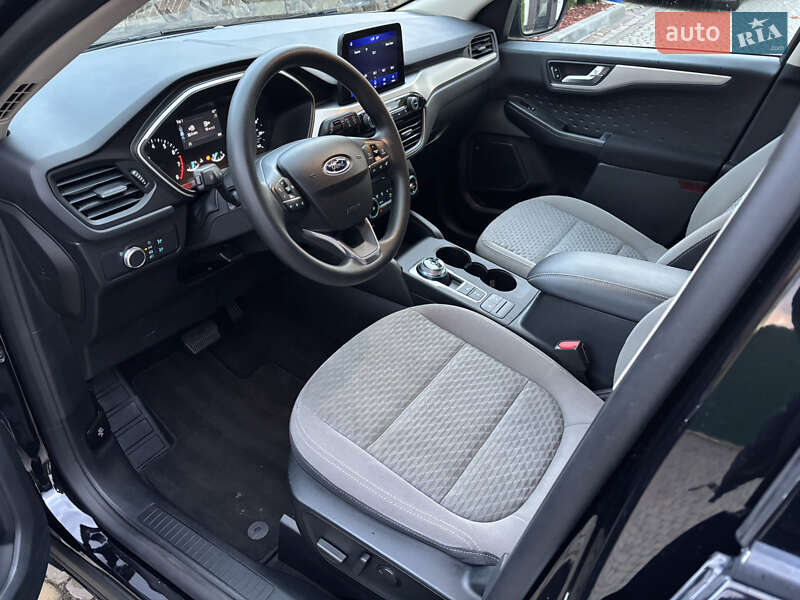 Внедорожник / Кроссовер Ford Escape 2020 в Львове