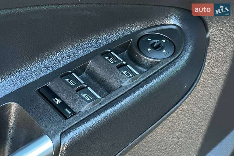 Внедорожник / Кроссовер Ford Escape 2018 в Киеве