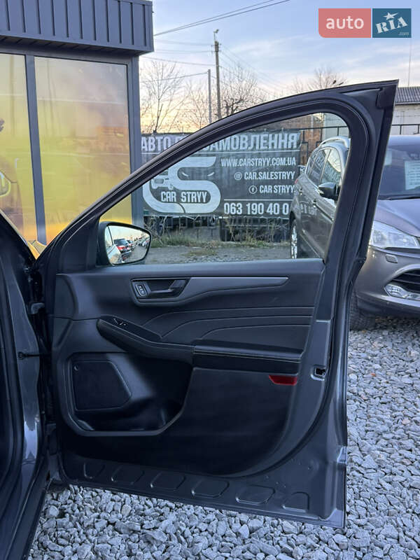 Внедорожник / Кроссовер Ford Escape 2023 в Стрые