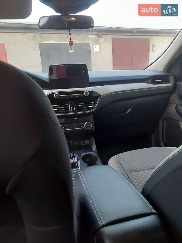 Позашляховик / Кросовер Ford Escape 2020 в Тернополі фото 6 Позашляховик / Кросовер Ford Escape 2020 в Тернополі