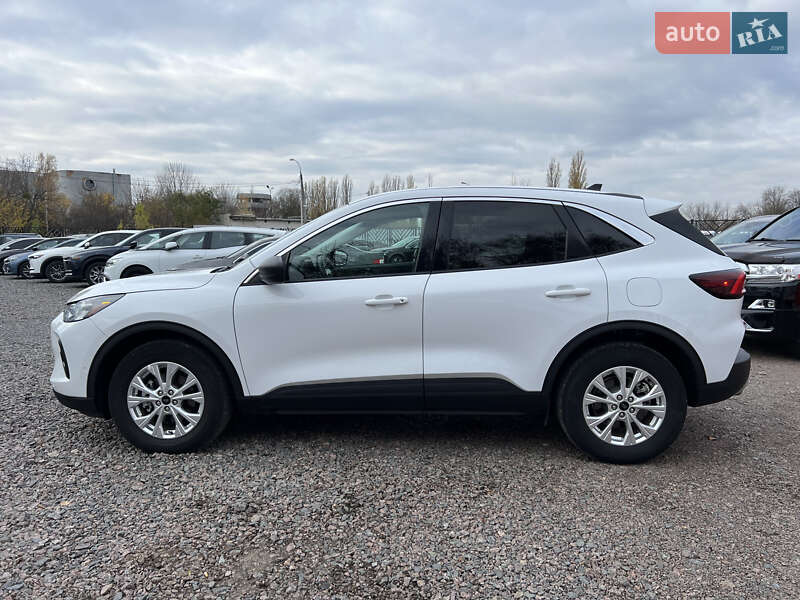 Внедорожник / Кроссовер Ford Escape 2023 в Черкассах