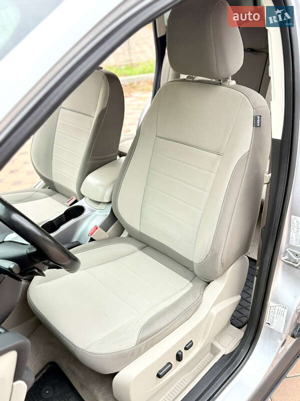Позашляховик / Кросовер Ford Escape 2014 в Одесі фото 49 Позашляховик / Кросовер Ford Escape 2014 в Одесі