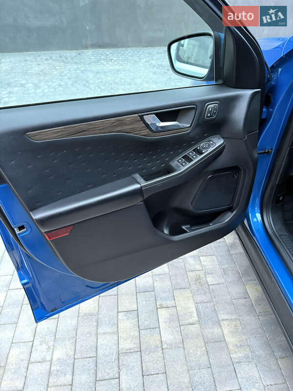 Позашляховик / Кросовер Ford Escape 2019 в Одесі