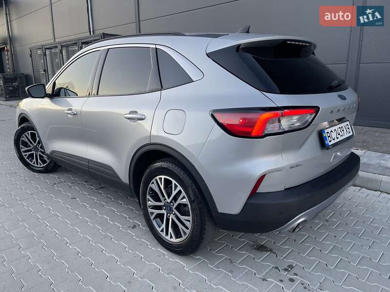 Внедорожник / Кроссовер Ford Escape 2020 в Стрые