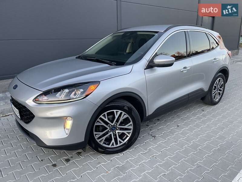 Внедорожник / Кроссовер Ford Escape 2020 в Стрые