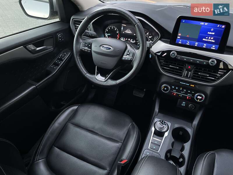 Внедорожник / Кроссовер Ford Escape 2020 в Стрые