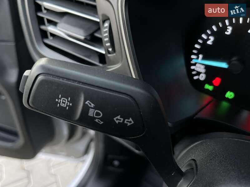 Внедорожник / Кроссовер Ford Escape 2020 в Стрые