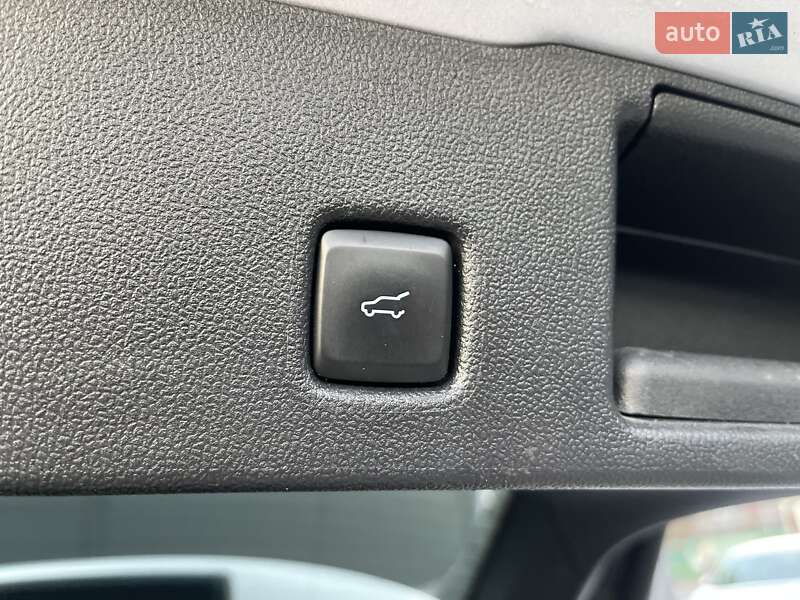 Внедорожник / Кроссовер Ford Escape 2020 в Стрые