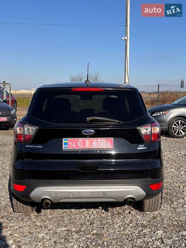 Позашляховик / Кросовер Ford Escape 2017 в Львові