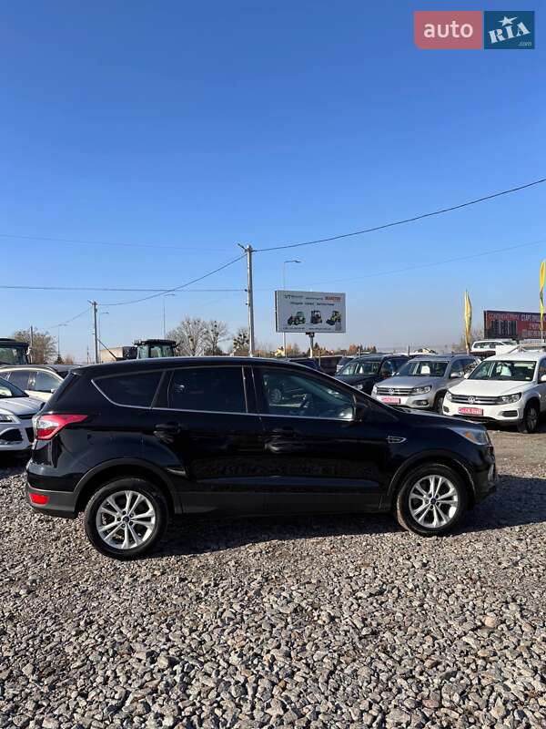Позашляховик / Кросовер Ford Escape 2017 в Львові