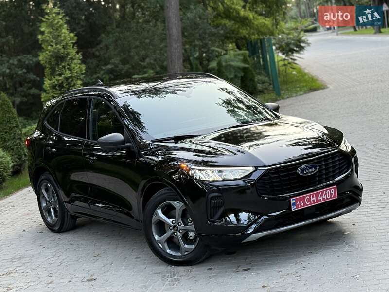 Позашляховик / Кросовер Ford Escape 2023 в Львові