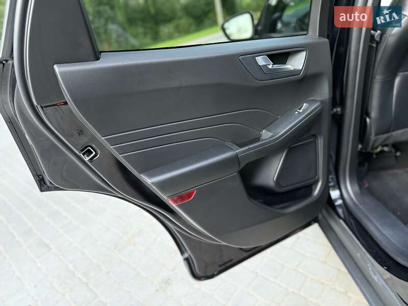 Позашляховик / Кросовер Ford Escape 2023 в Львові