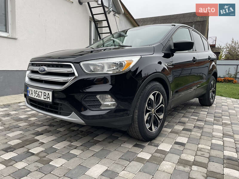 Внедорожник / Кроссовер Ford Escape 2017 в Лубнах