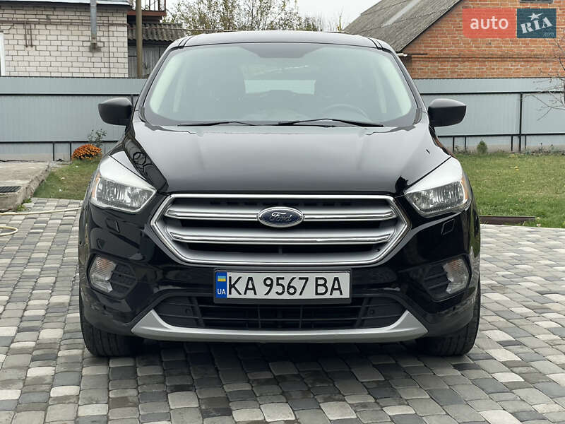 Внедорожник / Кроссовер Ford Escape 2017 в Лубнах