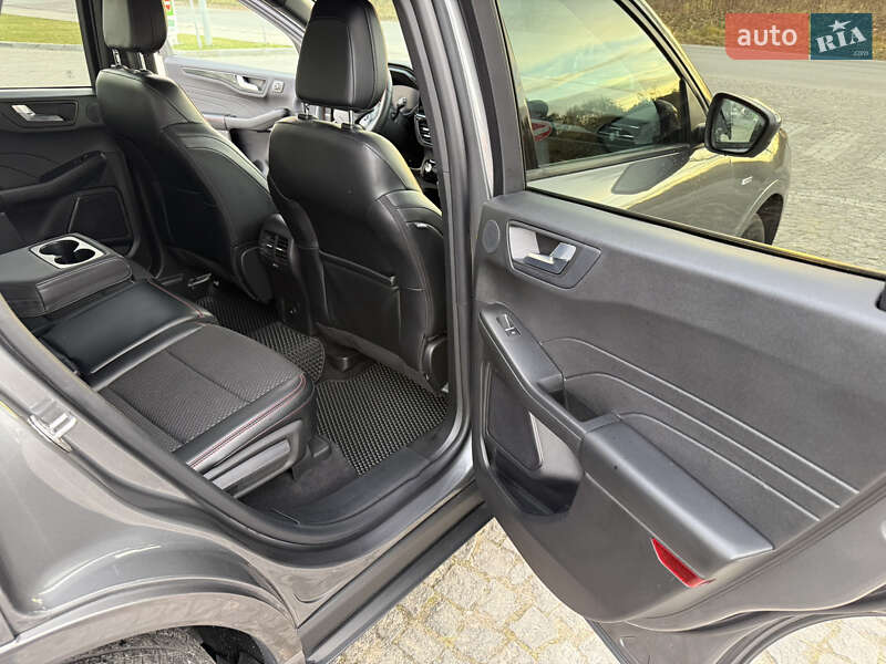 Позашляховик / Кросовер Ford Escape 2023 в Золочеві