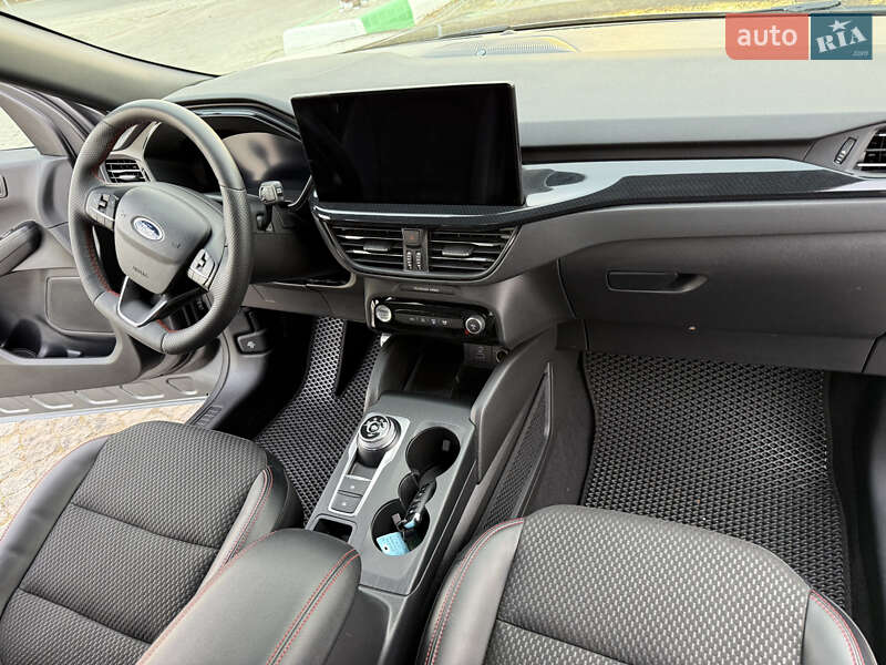 Позашляховик / Кросовер Ford Escape 2023 в Золочеві