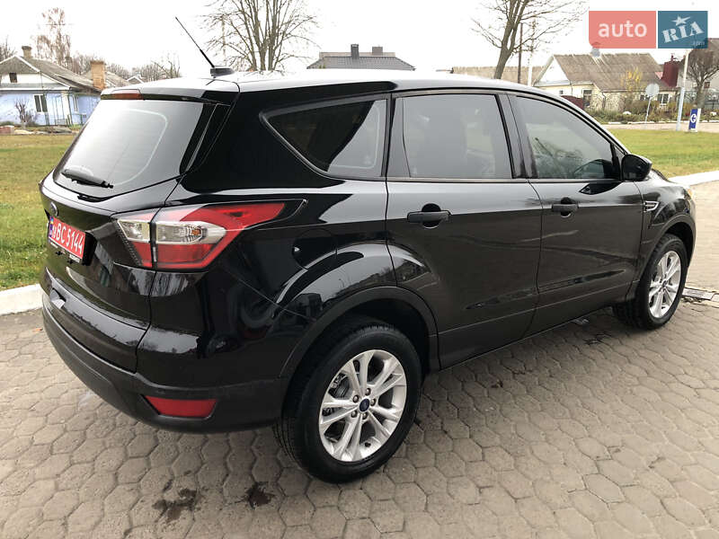 Внедорожник / Кроссовер Ford Escape 2017 в Ровно