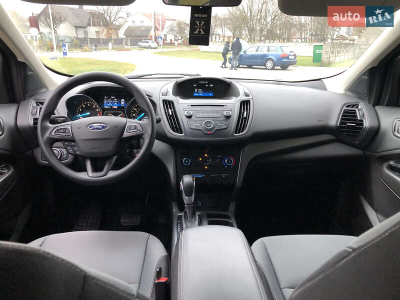 Внедорожник / Кроссовер Ford Escape 2017 в Ровно