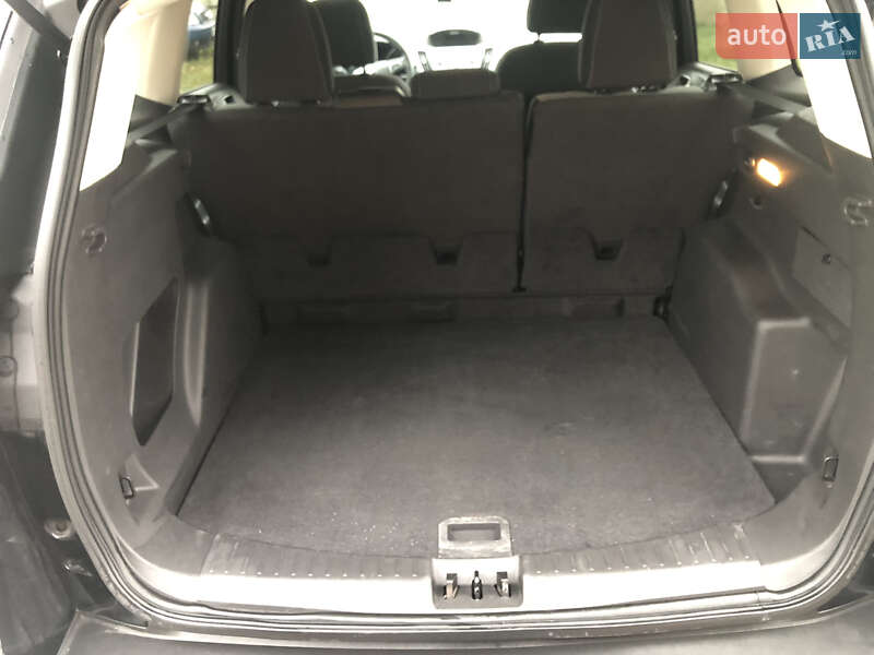 Внедорожник / Кроссовер Ford Escape 2017 в Ровно