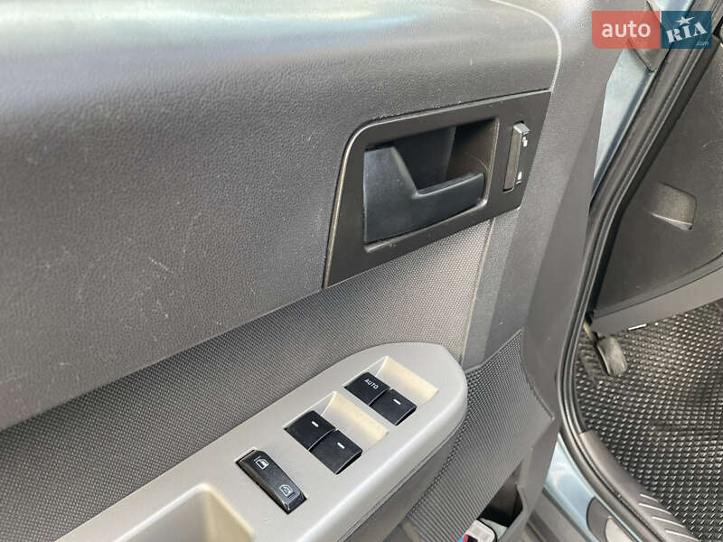 Внедорожник / Кроссовер Ford Escape 2012 в Лубнах