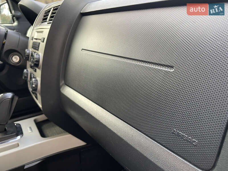 Внедорожник / Кроссовер Ford Escape 2012 в Лубнах