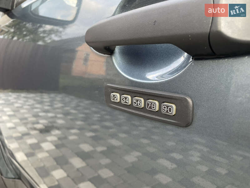 Внедорожник / Кроссовер Ford Escape 2012 в Лубнах