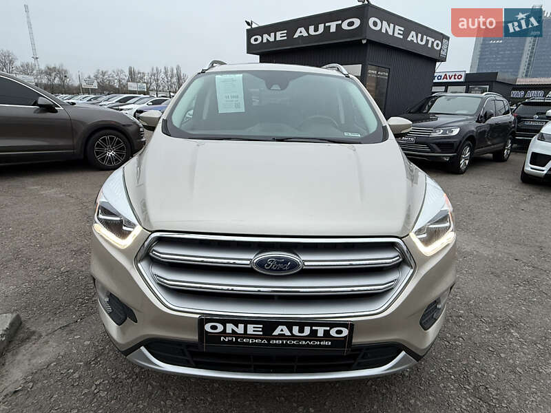 Внедорожник / Кроссовер Ford Escape 2017 в Киеве