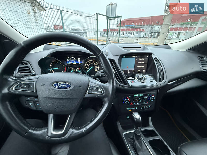 Внедорожник / Кроссовер Ford Escape 2017 в Киеве