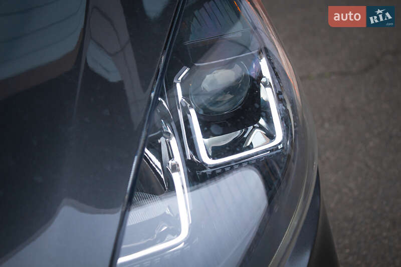 Позашляховик / Кросовер Ford Escape 2020 в Києві