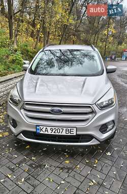 Внедорожник / Кроссовер Ford Escape 2017 в Киеве