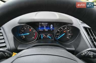 Внедорожник / Кроссовер Ford Escape 2017 в Киеве