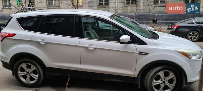 Внедорожник / Кроссовер Ford Escape 2014 в Радехове