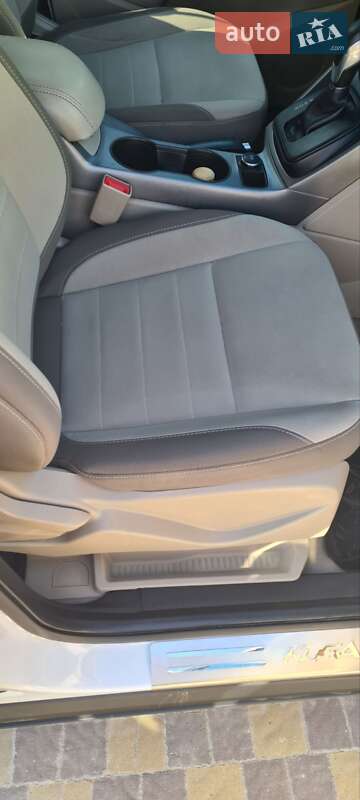 Внедорожник / Кроссовер Ford Escape 2014 в Радехове