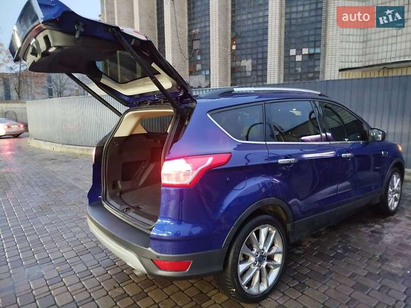 Позашляховик / Кросовер Ford Escape 2015 в Києві