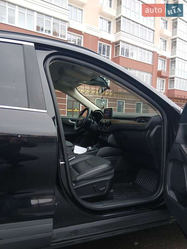 Позашляховик / Кросовер Ford Escape 2020 в Умані