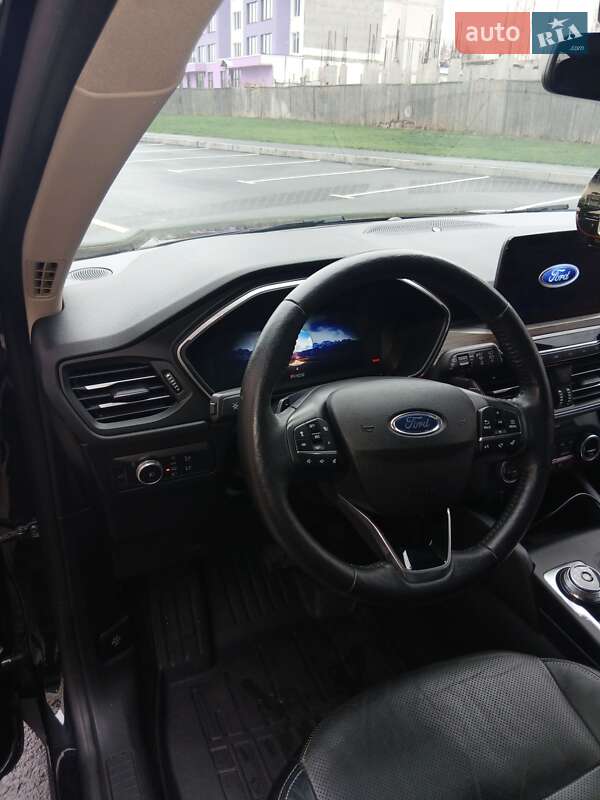 Позашляховик / Кросовер Ford Escape 2020 в Умані